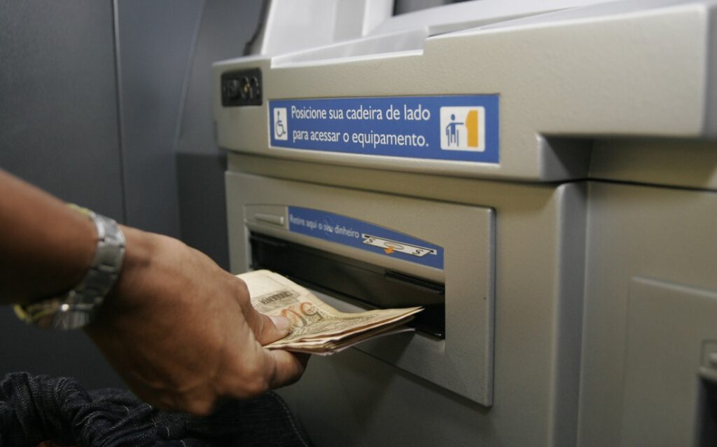 Salário dos servidores municipais será depositado nesta sexta-feira