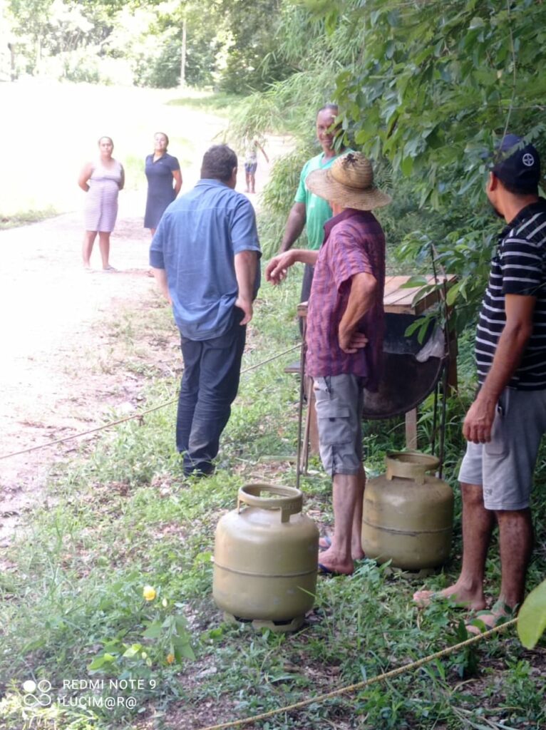 Josmail Rodrigues, visita Distrito Águas do Miranda para prestar ajuda aos moradores da região