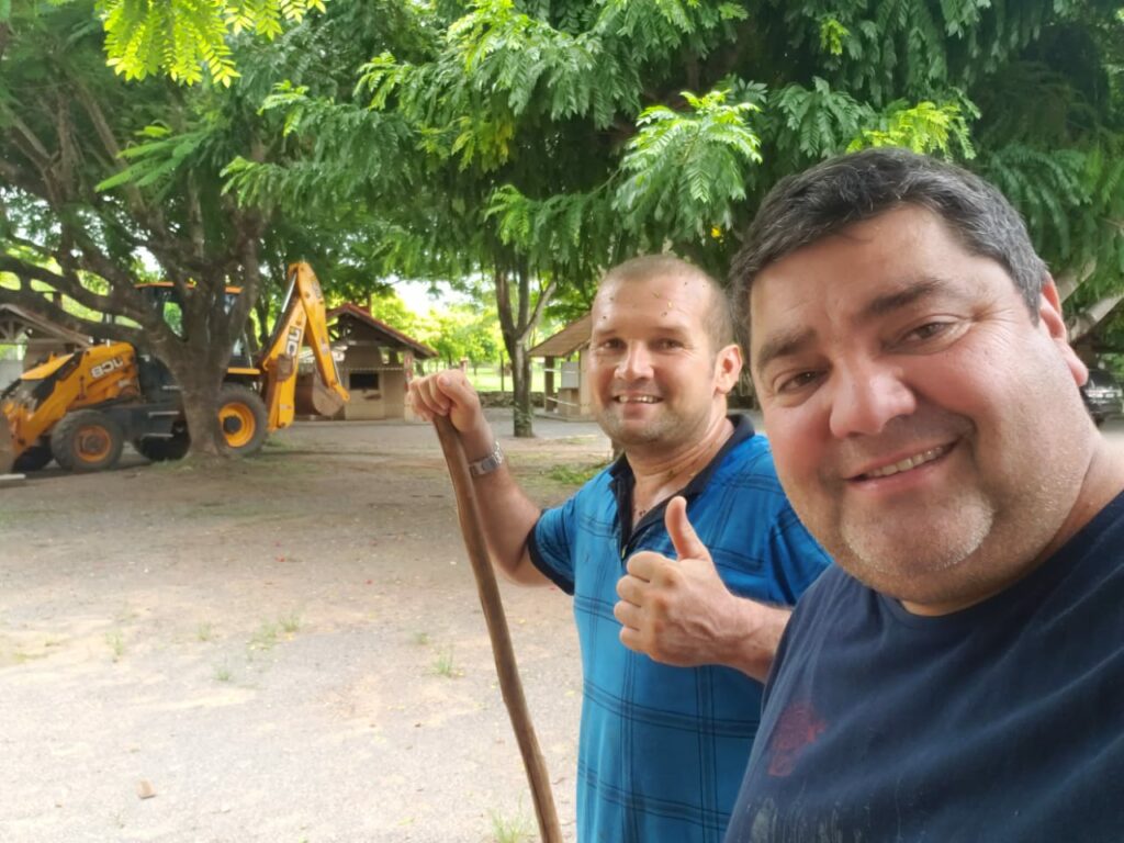 Prefeito participa de mutirão de limpeza no Balneário Municipal de Bonito