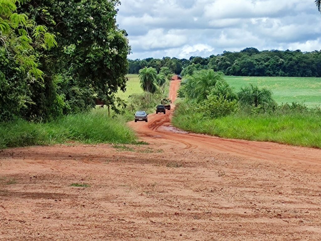 Prefeitura promove ação de limpeza na Gruta do Lago Azul