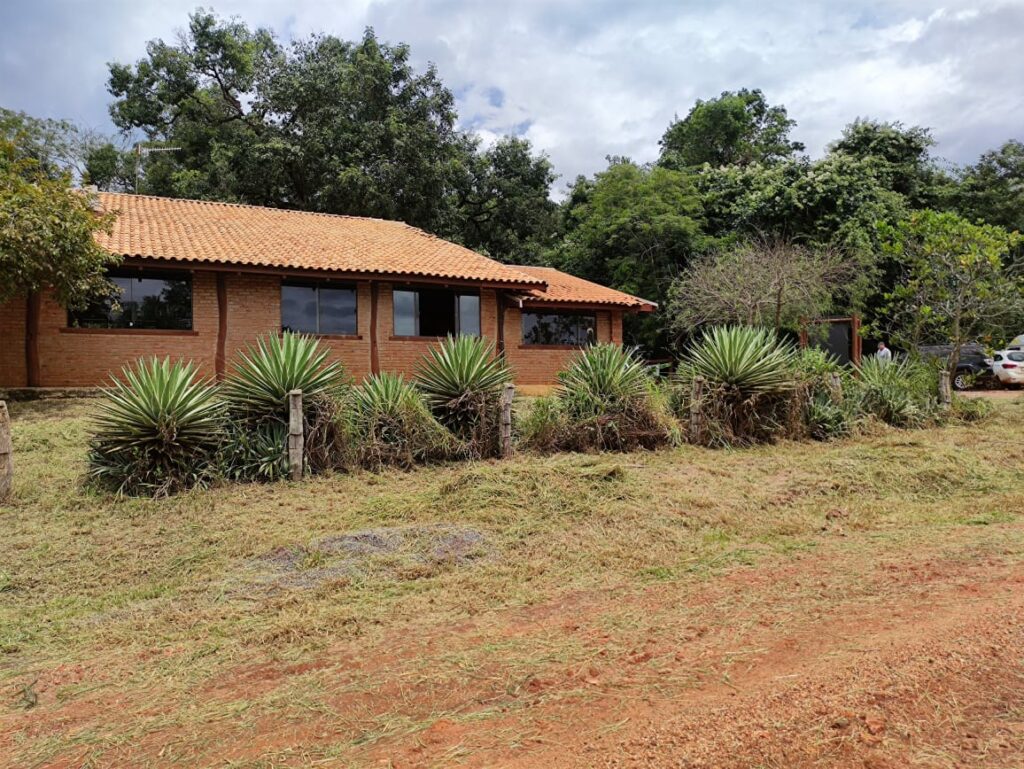 Prefeitura promove ação de limpeza na Gruta do Lago Azul
