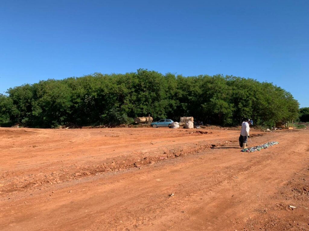 Prefeitura realiza ação de limpeza e promove melhorias no aterro controlado de Bonito