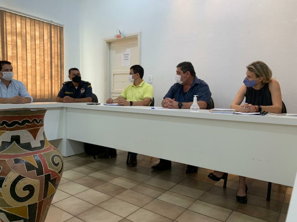 Comitê Municipal de Prevenção e Enfrentamento ao Coronavírus, realiza reunião para fazer um balanço sobre as ações de trabalhos e discutir pontos do Decreto