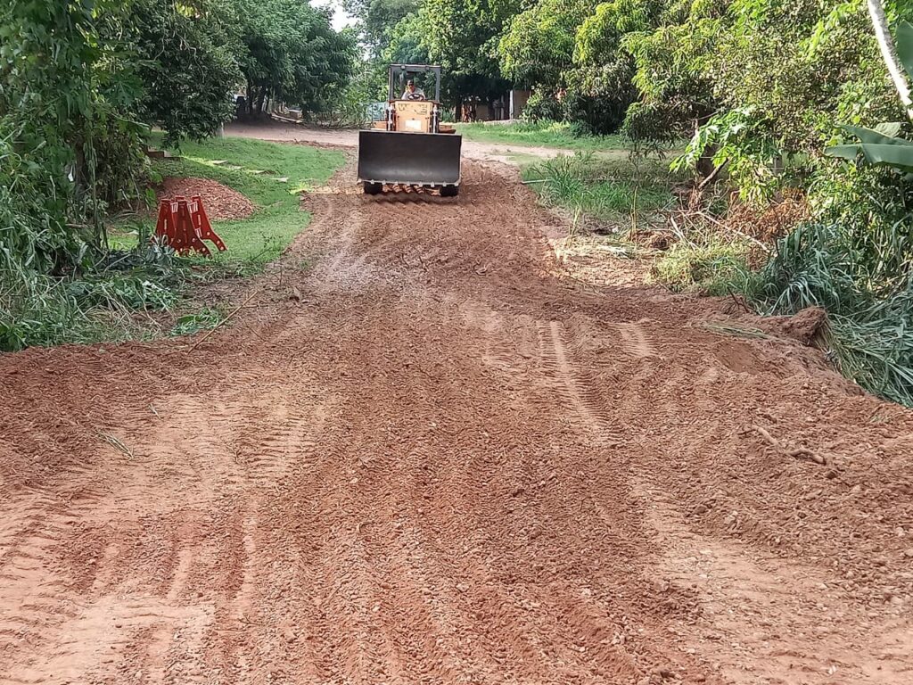 Secretaria de Obras intensifica trabalho de manutenção e limpeza no município e Distrito