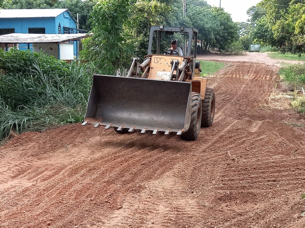 Secretaria de Obras intensifica trabalho de manutenção e limpeza no município e Distrito