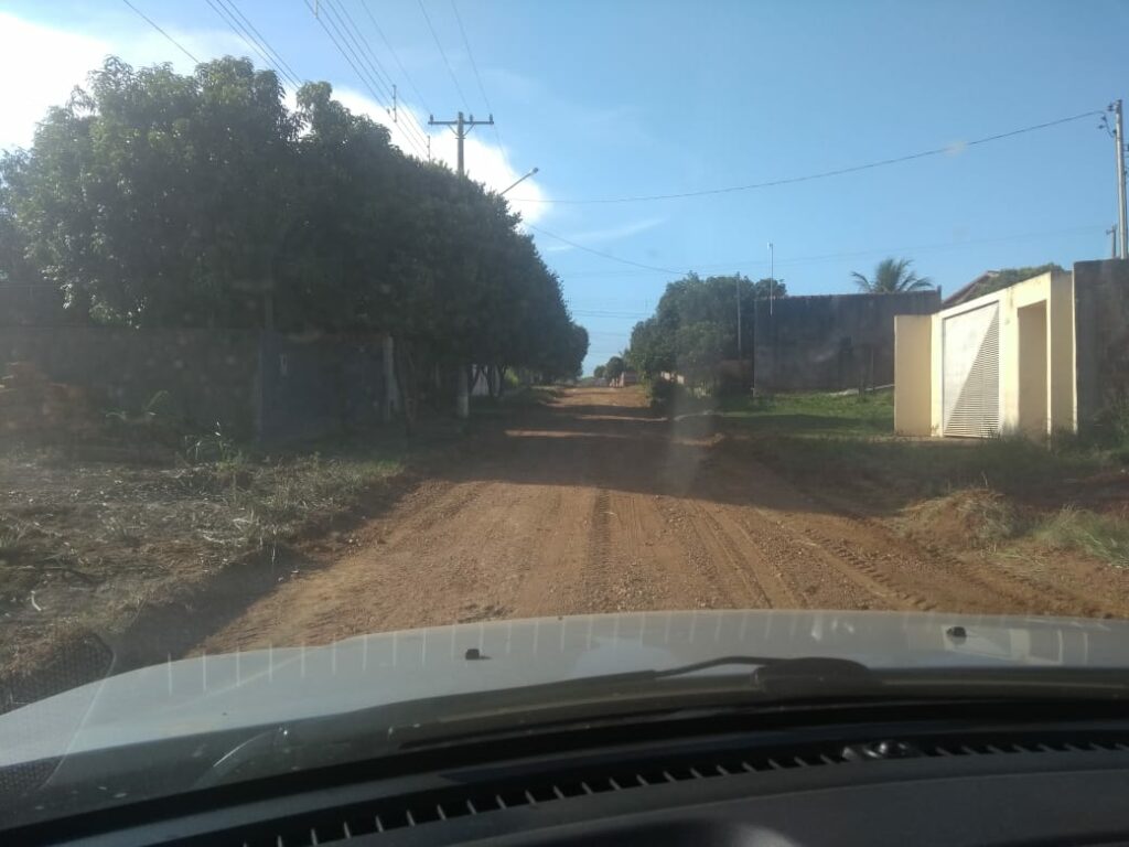 Secretaria de Obras intensifica trabalho de manutenção e limpeza no município e Distrito