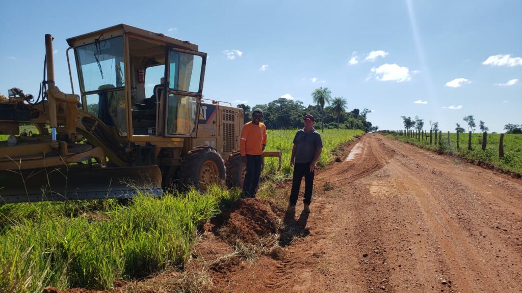 Prefeito de Bonito visita patrolamento de estradas vicinais realizado pela Secretaria de Obras