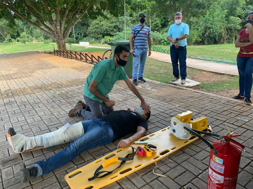 Servidores da SECTUR participam de curso de capacitação para Brigada de Incêndio Servidores da SECTUR participam de curso de capacitação para Brigada de Incêndio