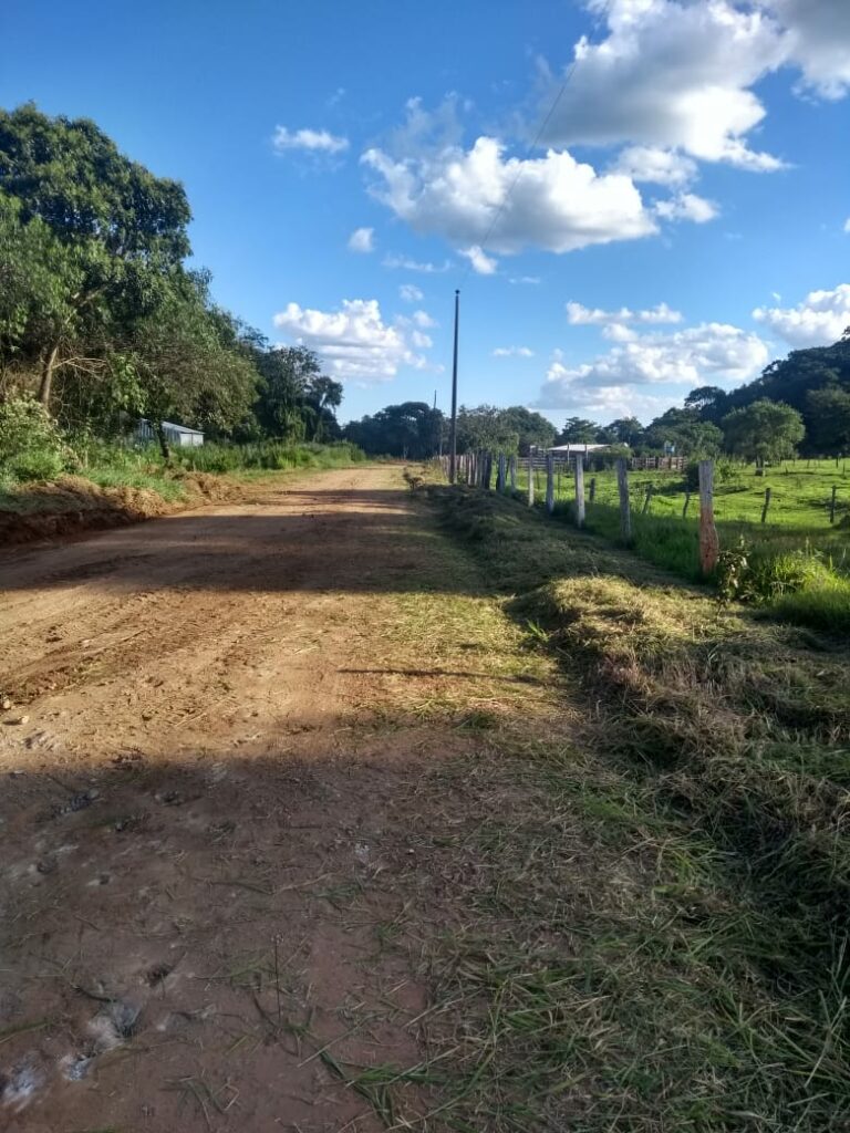 Prefeito visita execução dos trabalhos realizados pela equipe de obras no Assentamento Guaicurus