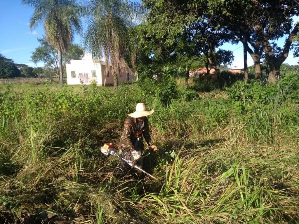 Prefeito visita execução dos trabalhos realizados pela equipe de obras no Assentamento Guaicurus