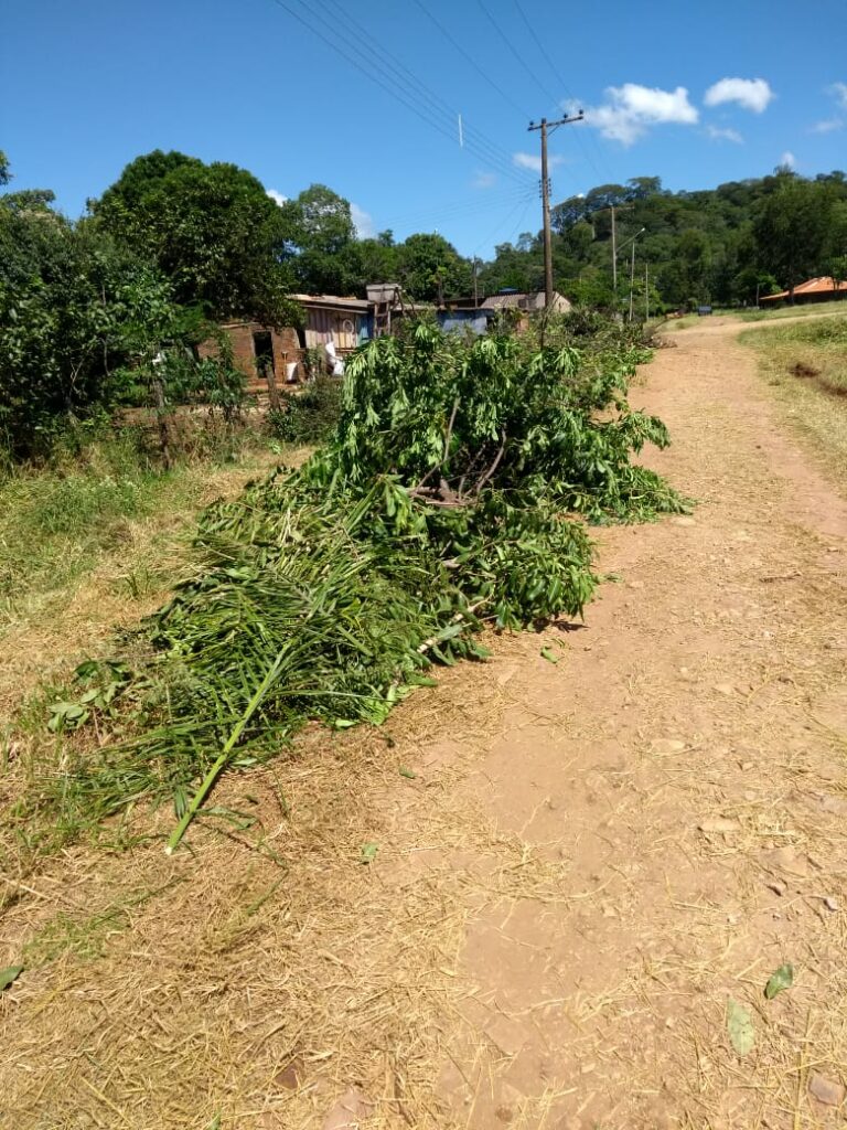 Prefeito visita execução dos trabalhos realizados pela equipe de obras no Assentamento Guaicurus