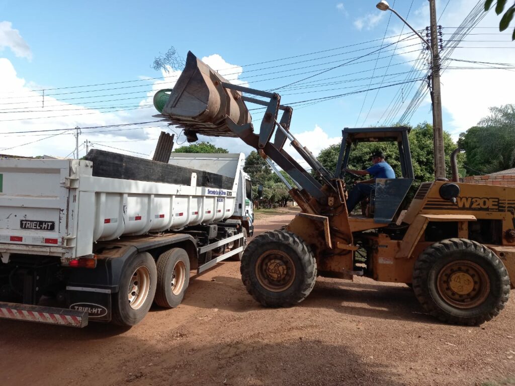 Mutirão de limpeza e outras ações são realizados na área urbana e nos assentamentos