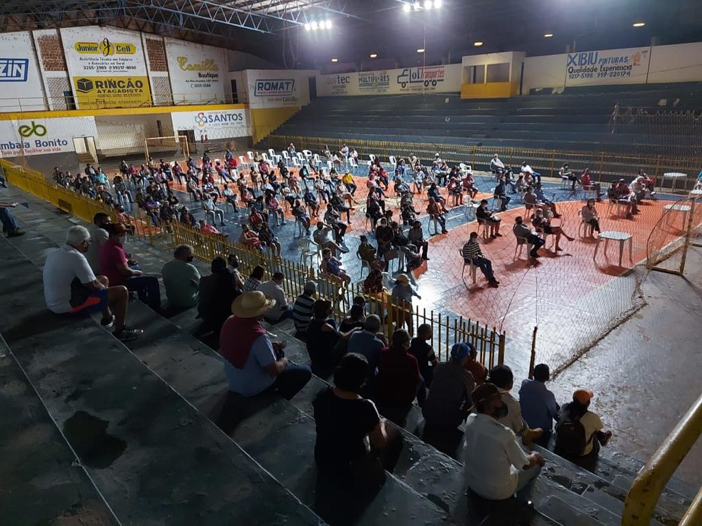 200 pessoas são imunizadas com a primeira dose da AstraZeneca em campanha da vacinação contra à Covid-19 no município