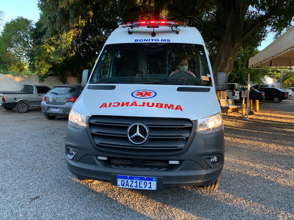 Prefeitura recebe nova ambulância tipo D, UTI Neonatal