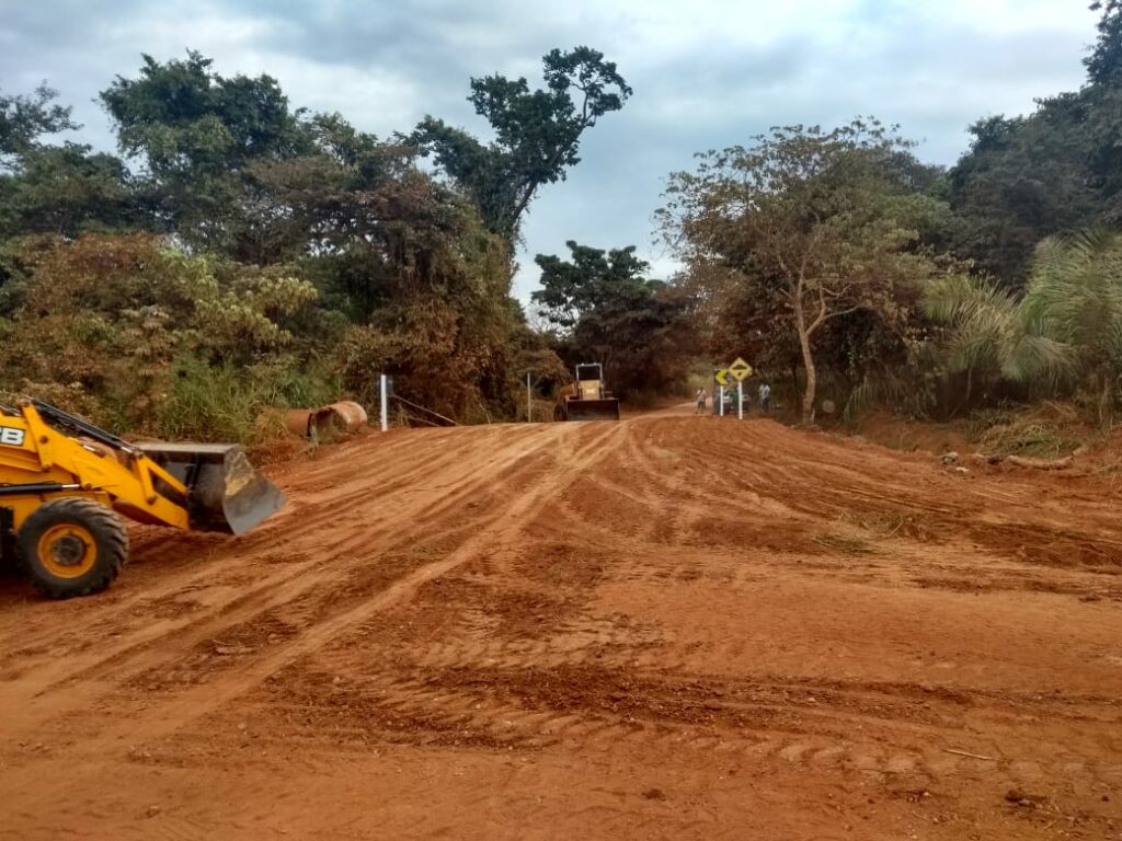 Secretaria de obras finaliza serviço de substituição de manilhas quebradas Secretaria de obras finaliza serviço de substituição de manilhas quebradas