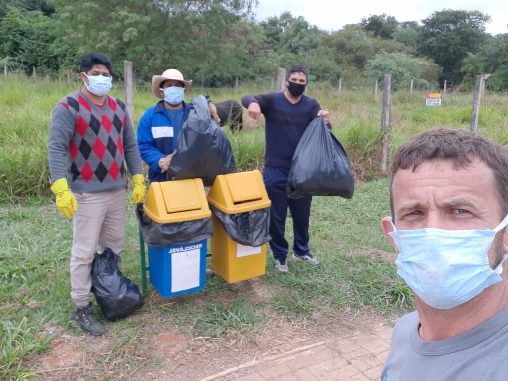 Secretaria de Esportes faz mutirão de limpeza na pista de caminhada e ciclovia localizada às margens da MS-178