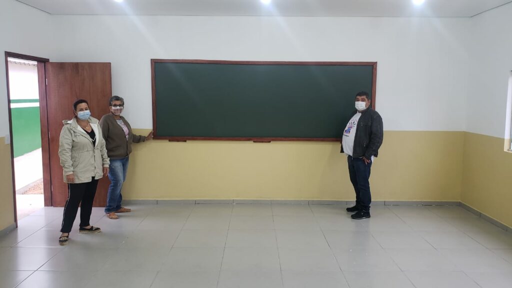 Prefeito de Bonito faz visita no Distrito Águas do Miranda para conversar com moradores e verificar o andamento de obras no local