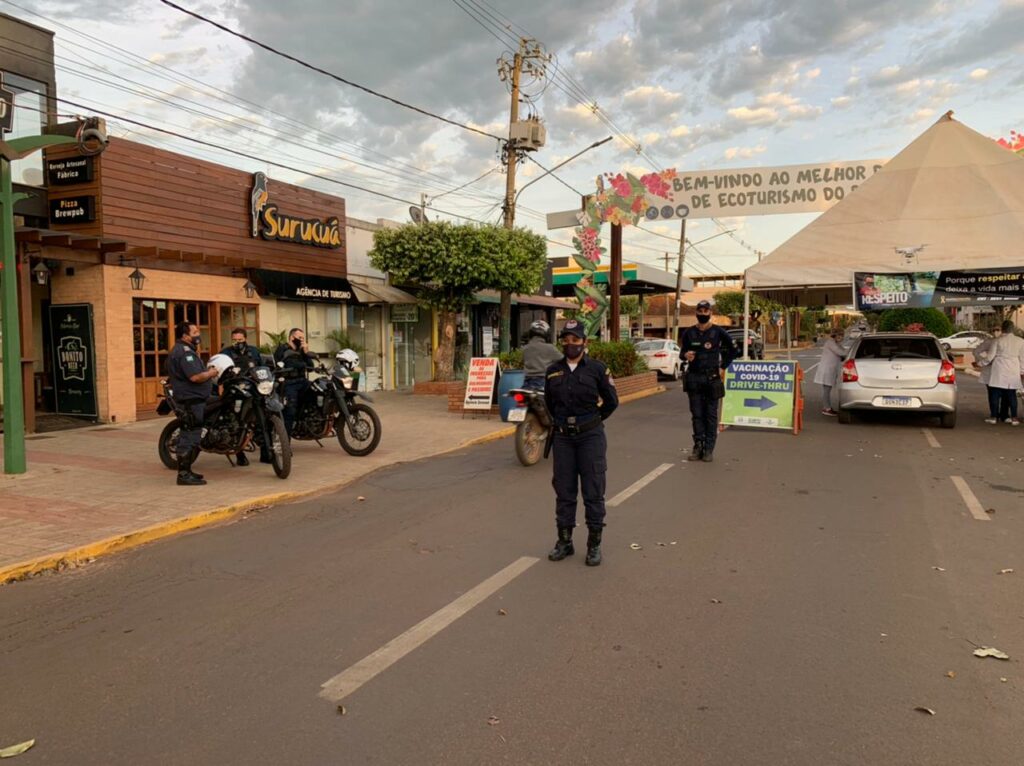 Durante campanha de vacinação contra à Covid 450 pessoas são imunizadas em Bonito