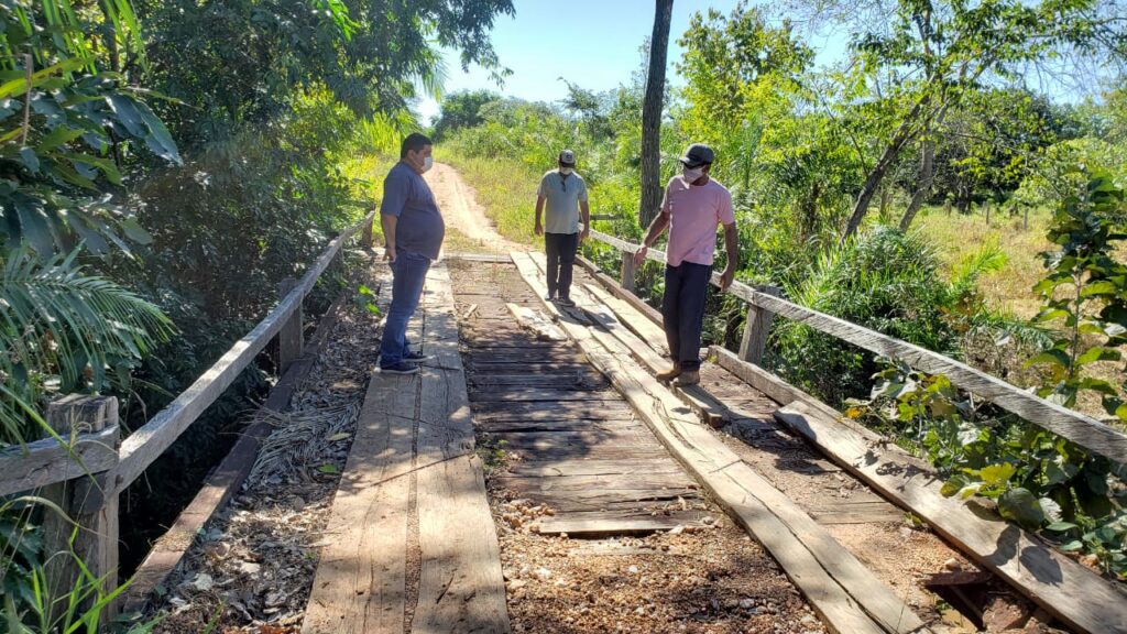 Prefeito visita região da Fazenda LaLima para mapeamento de obras de patrolamento e conserto de pontes