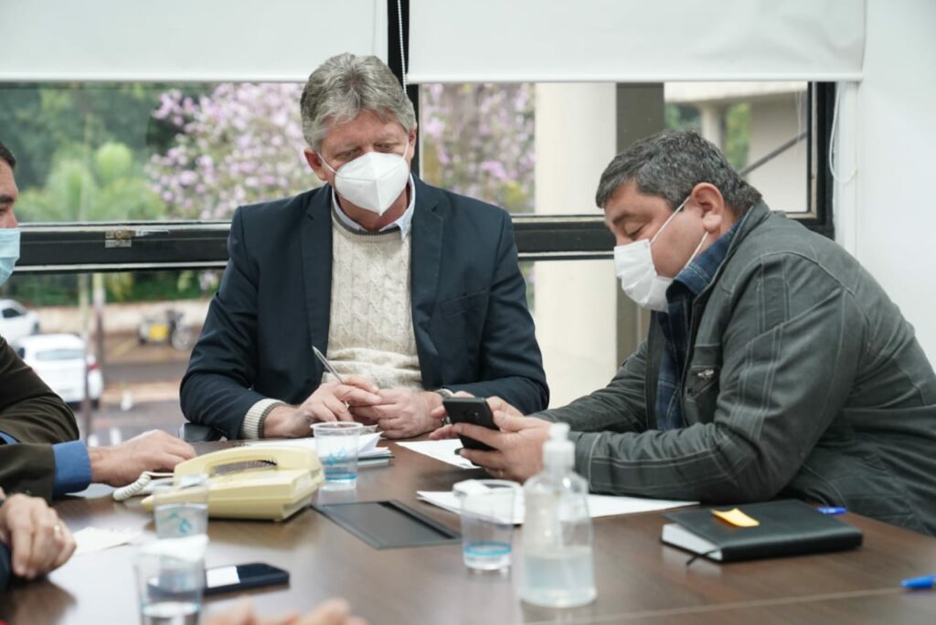 Prefeito de Bonito participa de reunião informal para discutir pautas ambientais visando a preservação destes recursos