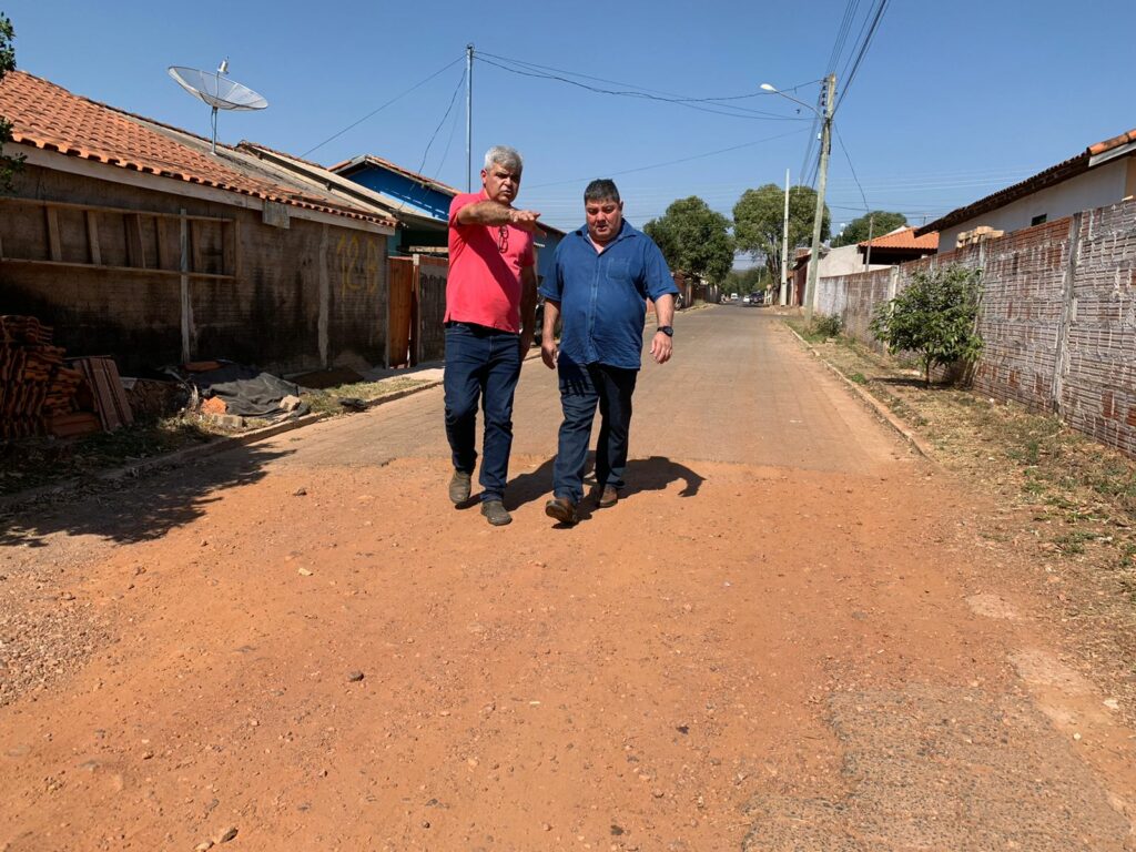 Obras de pavimentação asfáltica foram iniciadas nesta quarta-feira no Jardim Boa Vista