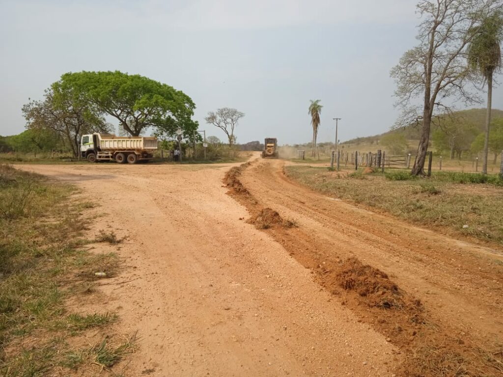 Secretaria Municipal de Obras continua com serviço de patrolamento de estradas vicinais