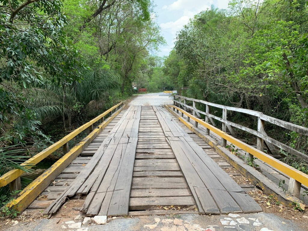 Entrega de revitalização de pontes, monumento das piraputangas e portal de entrada marcaram o início das programações do aniversário de Bonito