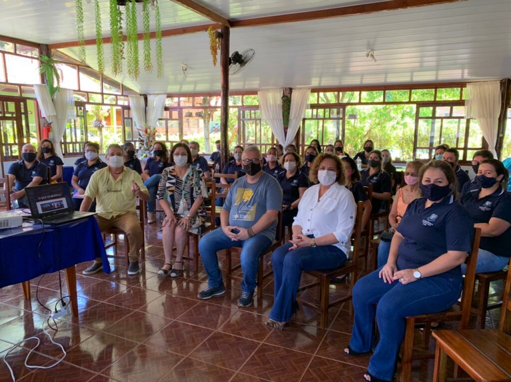 Servidores e colaboradores da Assistência Social recebem capacitação visando melhor atendimento ao público