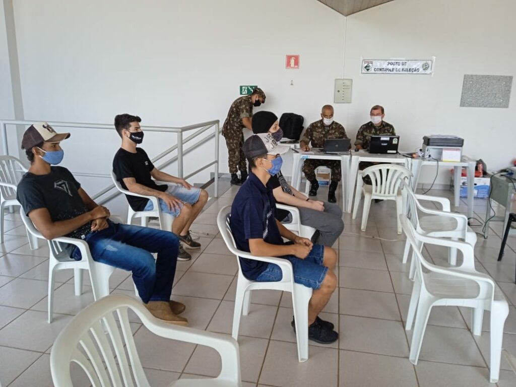 Jovens de Bonito participam de seleção para o serviço militar