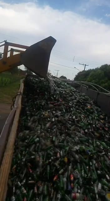 Bonito encaminha 15 toneladas de vidro para reciclagem e retira cerca de 6 mil garrafas do meio ambiente