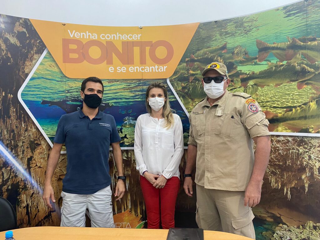 Sectur e Corpo de Bombeiros de Bonito promovem curso de atualização para guarda-vidas