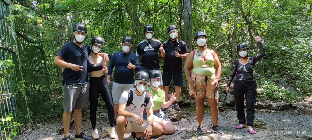 Gruta do Lago Azul recebe turista com deficiência visual