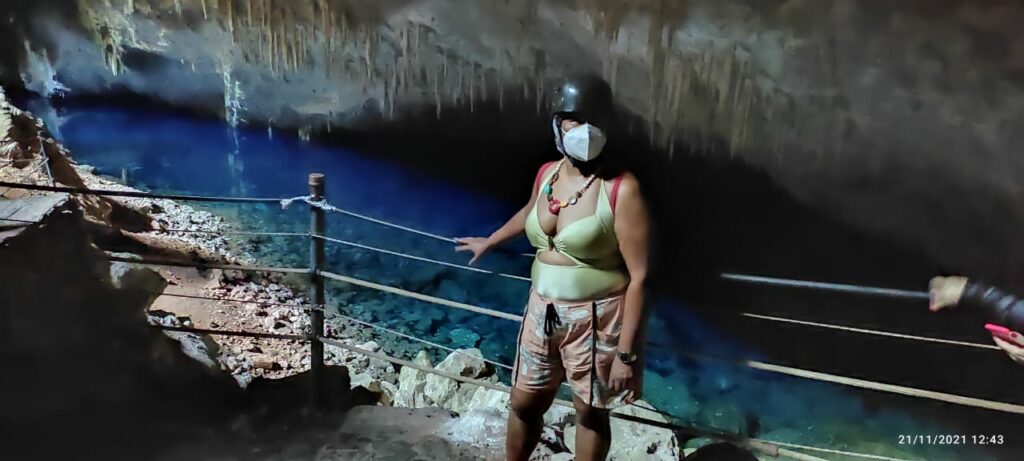 Gruta do Lago Azul recebe turista com deficiência visual