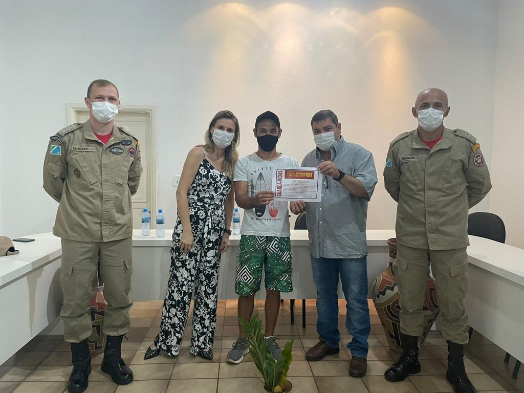 Guarda-vidas concluem curso de atualização de técnicas de salvamento e primeiros-socorros