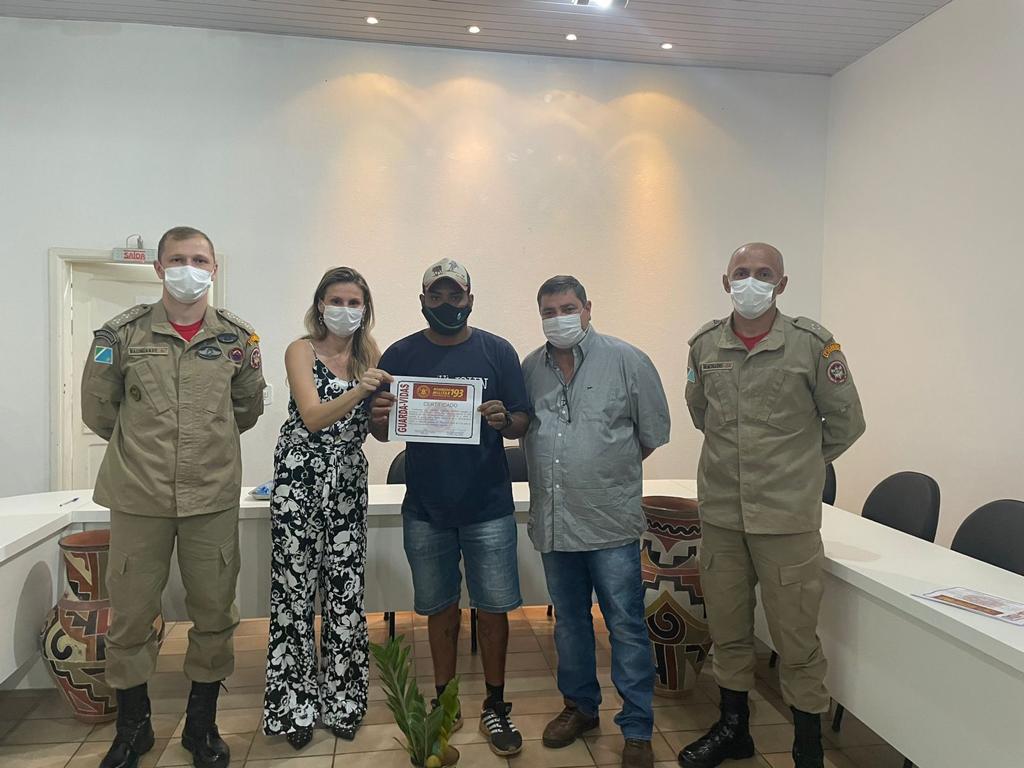 Guarda-vidas concluem curso de atualização de técnicas de salvamento e primeiros-socorros