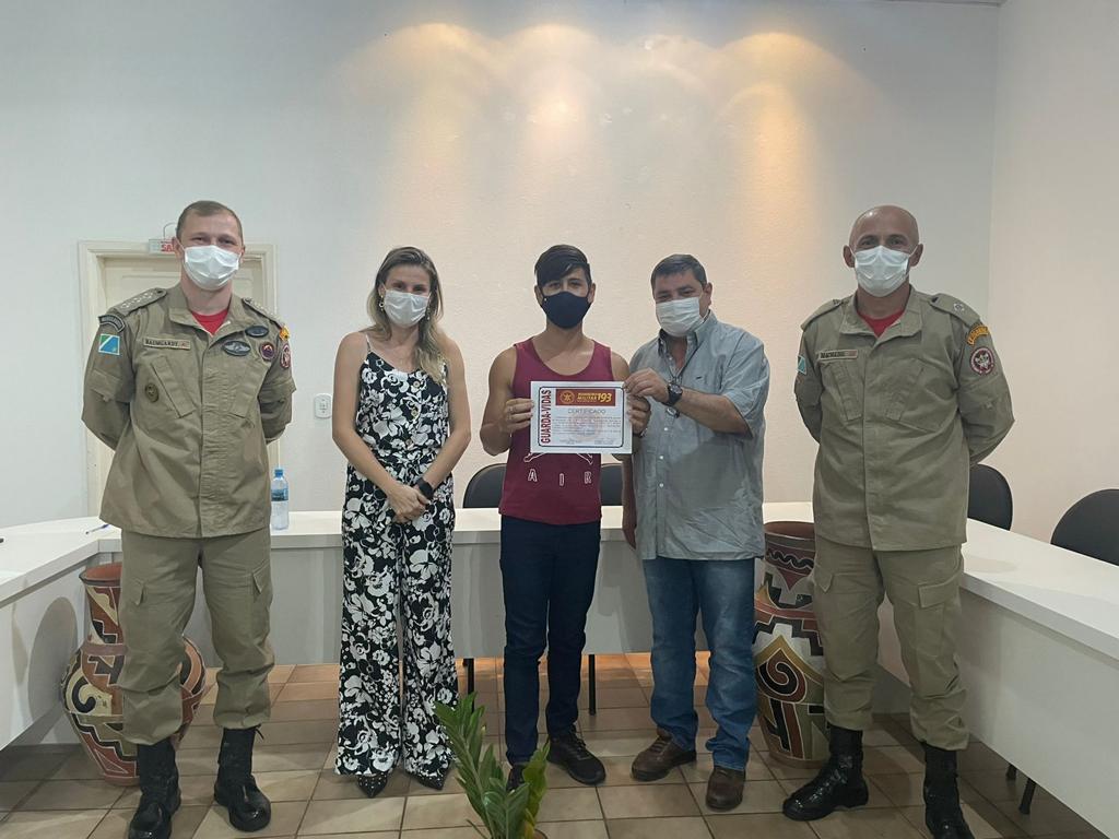 Guarda-vidas concluem curso de atualização de técnicas de salvamento e primeiros-socorros