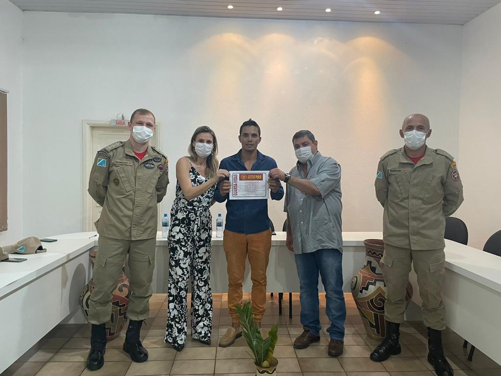 Guarda-vidas concluem curso de atualização de técnicas de salvamento e primeiros-socorros