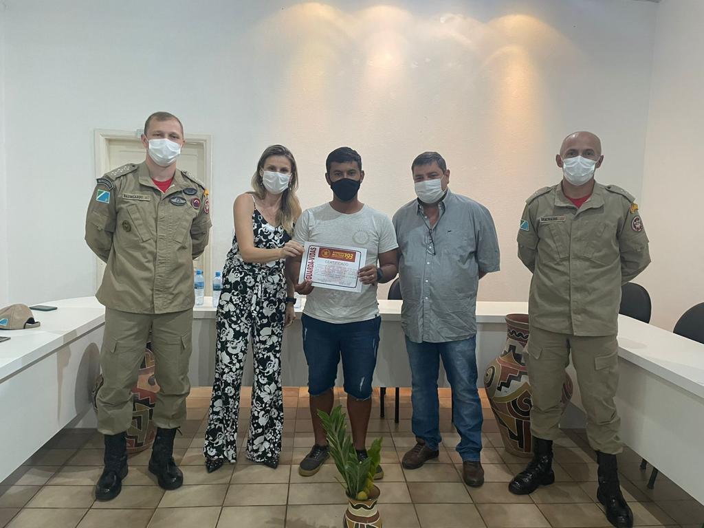 Guarda-vidas concluem curso de atualização de técnicas de salvamento e primeiros-socorros