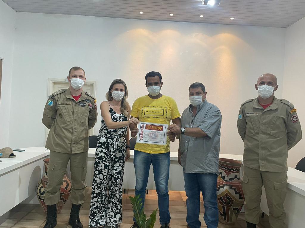 Guarda-vidas concluem curso de atualização de técnicas de salvamento e primeiros-socorros