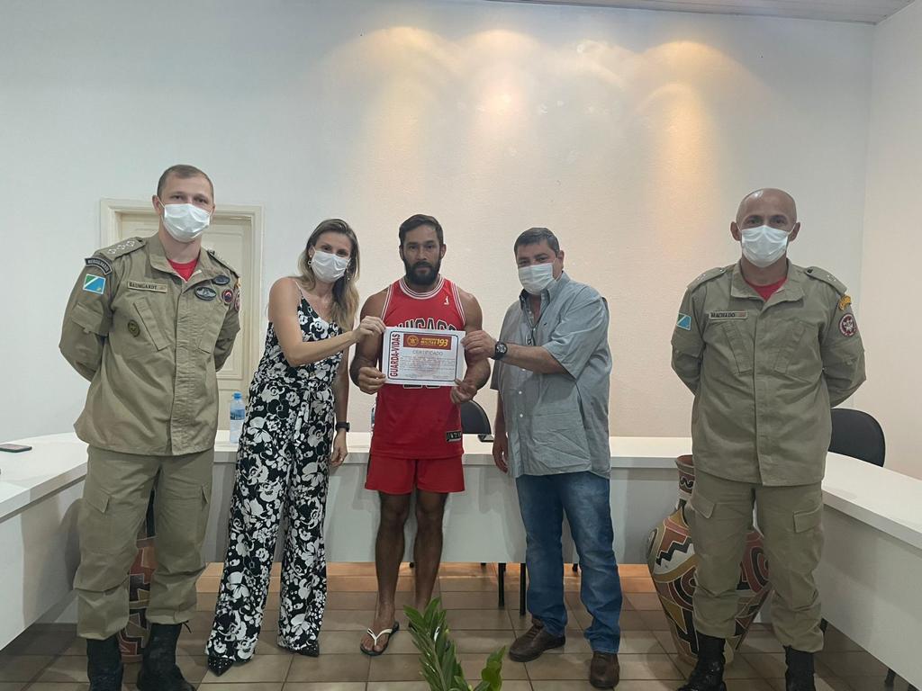 Guarda-vidas concluem curso de atualização de técnicas de salvamento e primeiros-socorros