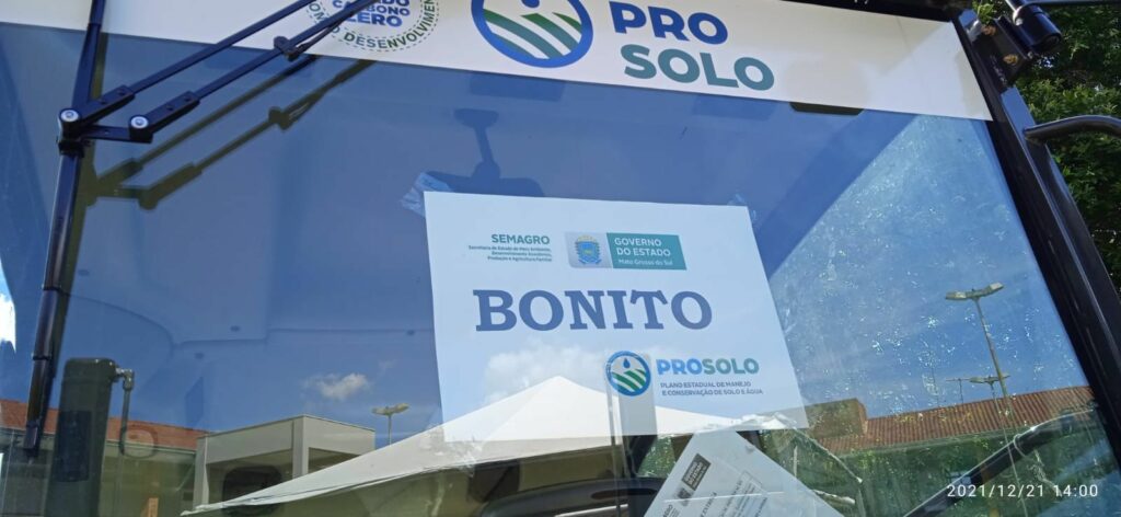 Bonito recebe motoniveladora para manutenção de estradas e conservação do solo e água