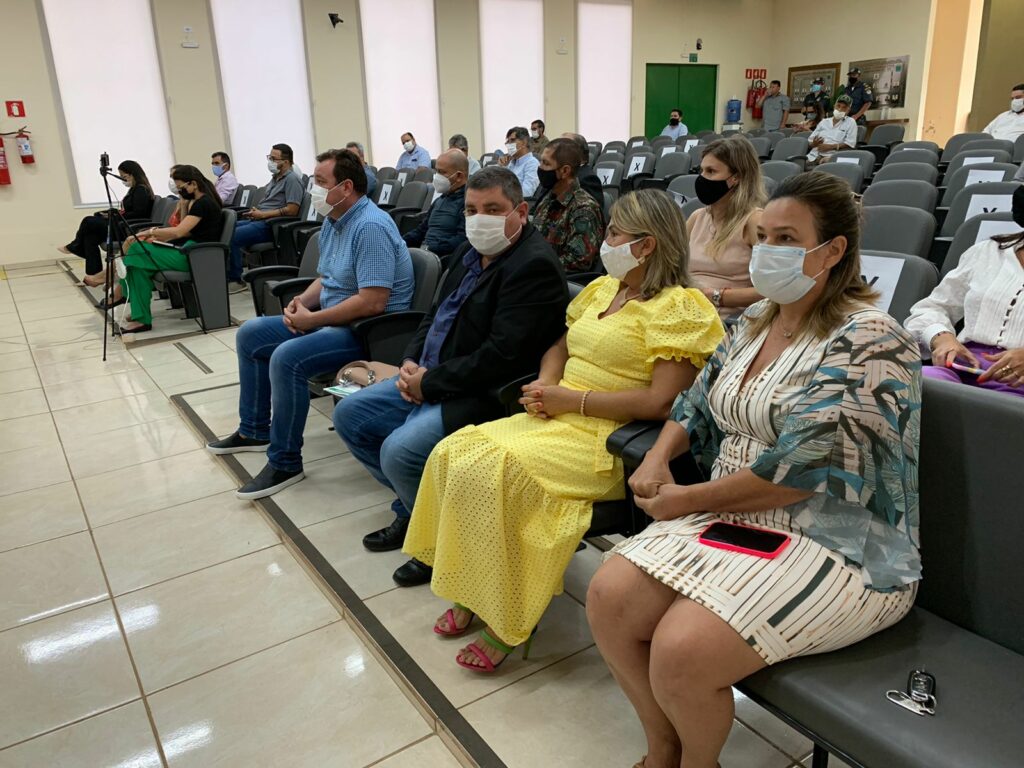 Prefeito participa de abertura dos trabalhos no Legislativo e destaca investimentos