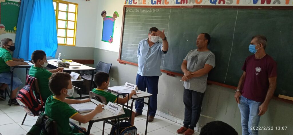 No Guaicurus, prefeito destaca reforma da escola e melhorias nas estradas