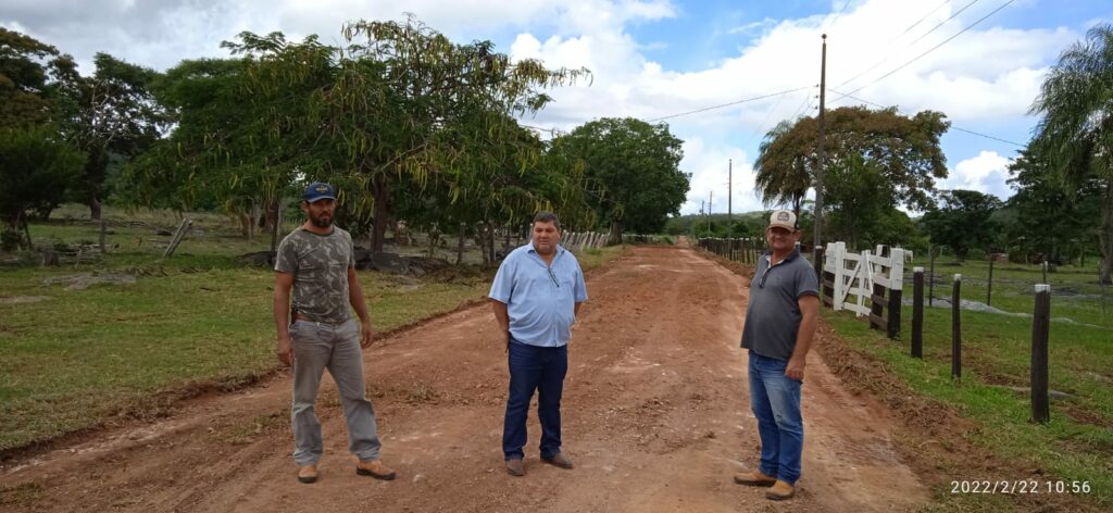 No Guaicurus, prefeito destaca reforma da escola e melhorias nas estradas