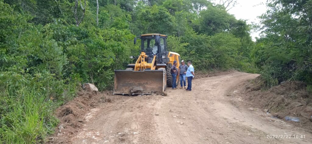 No Guaicurus, prefeito destaca reforma da escola e melhorias nas estradas