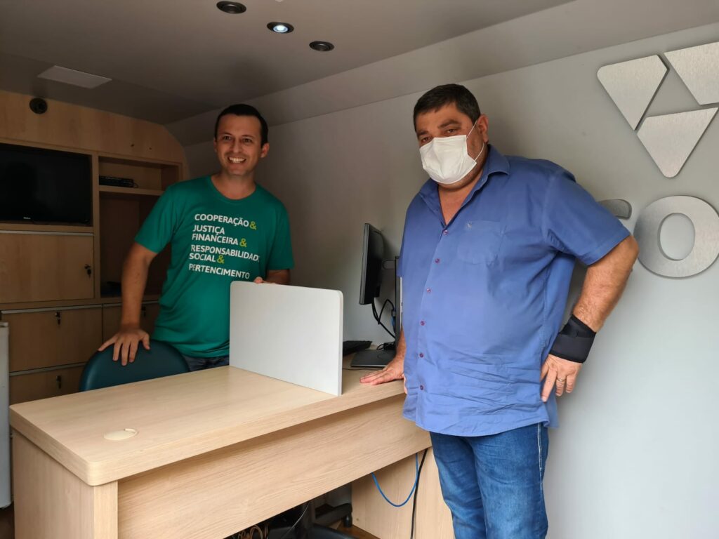 Cooperativa Sicoob Médio Oeste chega em Bonito com agência móvel para atender a população