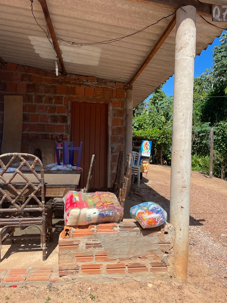 Assistência Social entrega cestas básicas no distrito Águas do Miranda