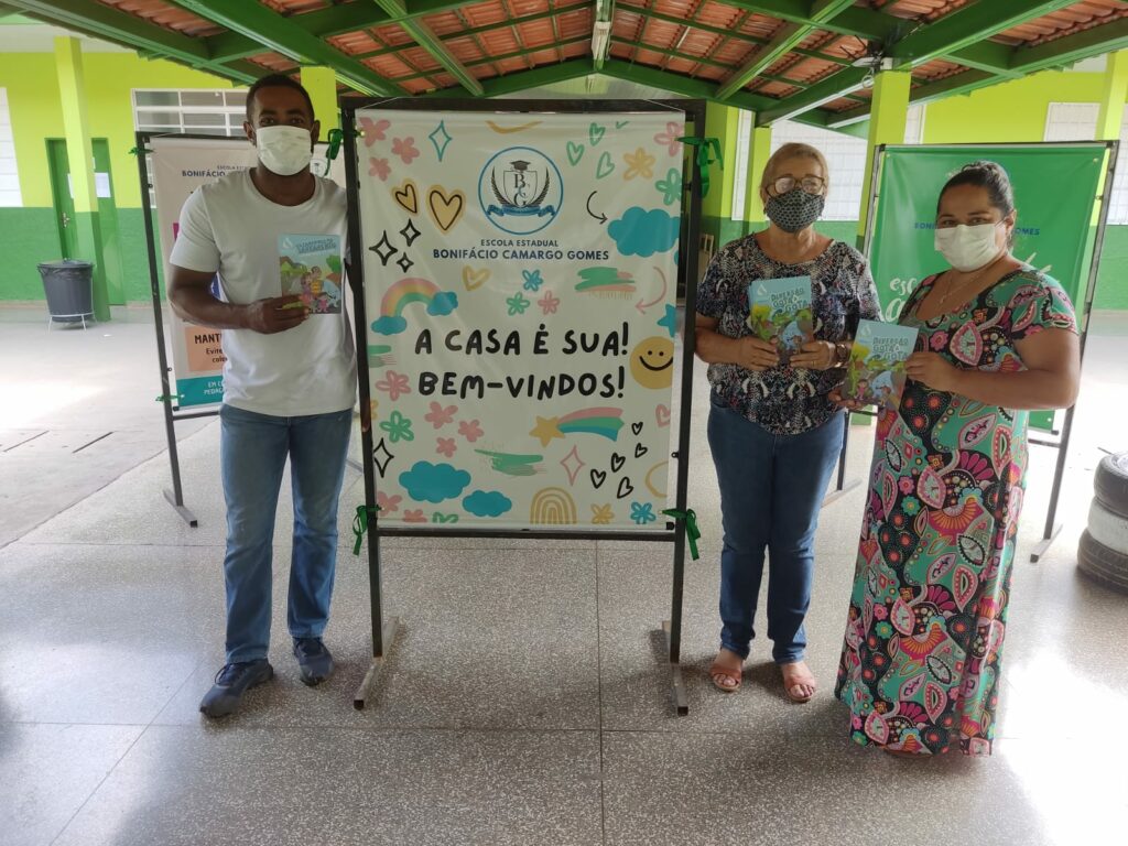 SEMA e SANESUL distribuem cartilhas para o Dia Mundial da Água