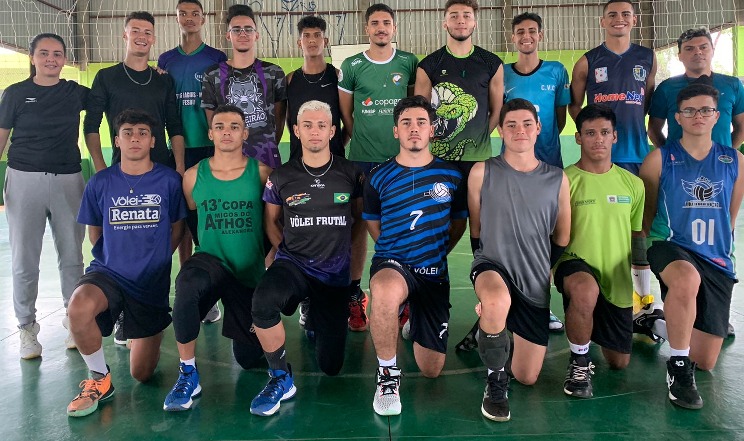 Treinador bonitense seleciona atletas para Campeonato Brasileiro de Vôlei