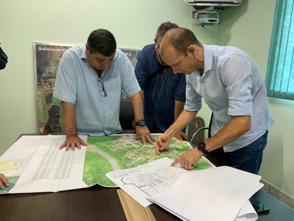 Prefeito e Polícia Militar discutem implantação de quartel no distrito Águas do Miranda